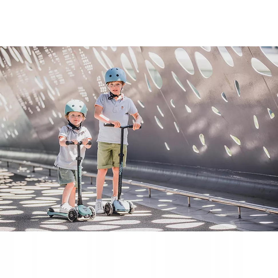 Самокат Scoot and Ride Highwaykick 5 LED Ash