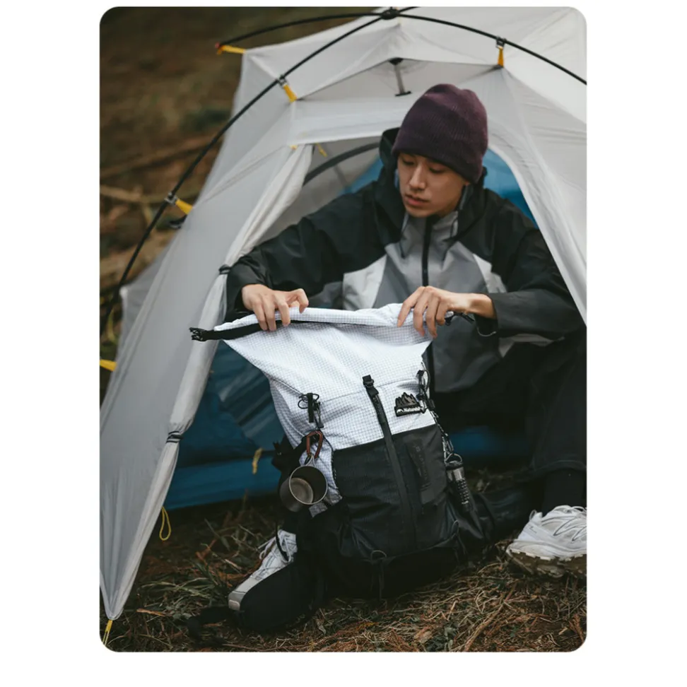 Рюкзак туристичний Naturehike Helium CNK2300016, 30+5 л, чорний