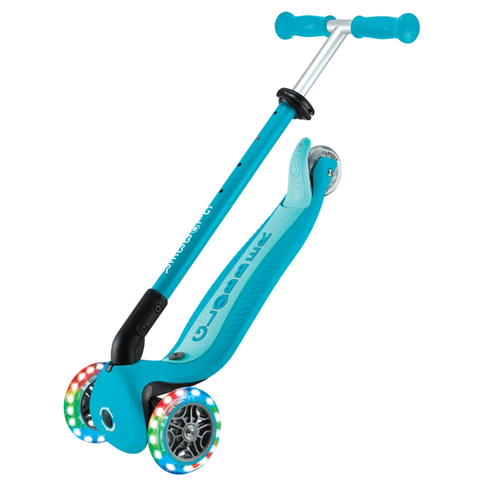 Детский самокат Globber Foldable GO-UP Active Lights 360 Aqua