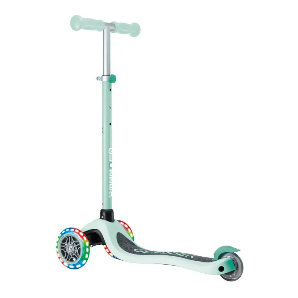 Детский самокат Globber Primo Lights Mint от 3 до 7 лет (423-706-4)